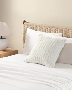 Chain Basket Decorative Pillow