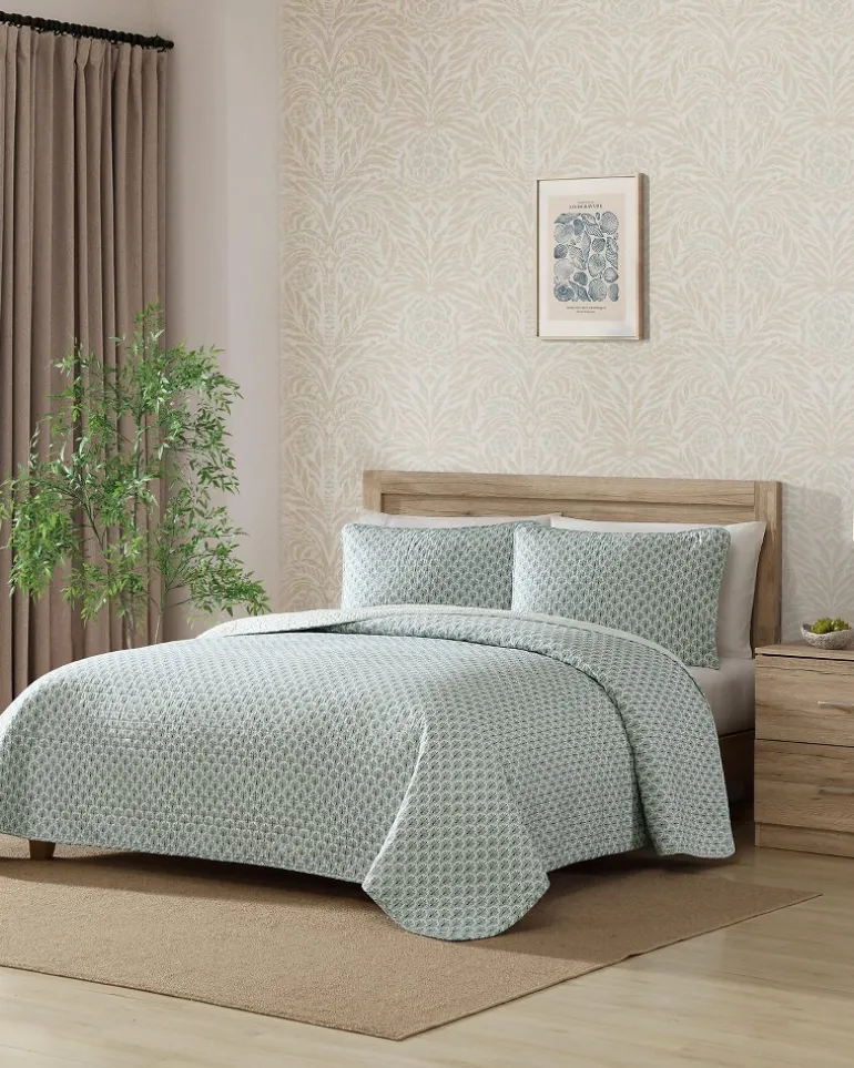 Coastal Batik 3-Piece Full/Queen Quilt Set