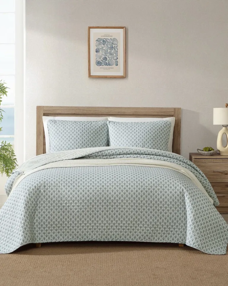 Coastal Batik 3-Piece King Quilt Set