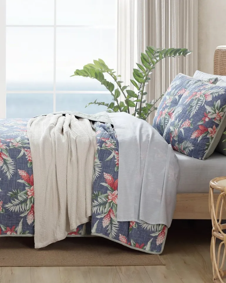 Floral Enchantment Reversible 3-Piece Full/Queen Quilt Set