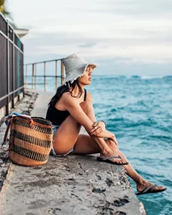 Women's OluKai® Ho'ōpio Sandals